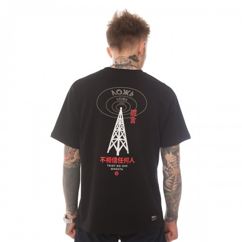 Футболка ЮНОСТЬ™ «Ложь» - Trust No One